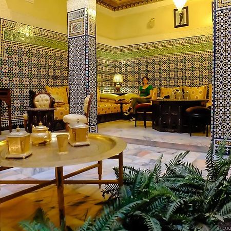 Dar Al Madina Al Kadima Hotel Фес Екстериор снимка