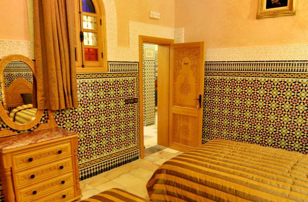 Dar Al Madina Al Kadima Hotel Фес Екстериор снимка